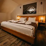 Hotel Grand Quars